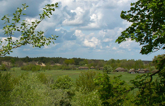 Брошенное село Рудьки в зоне отчуждения Брошенное село Рудьки в зоне отчуждения